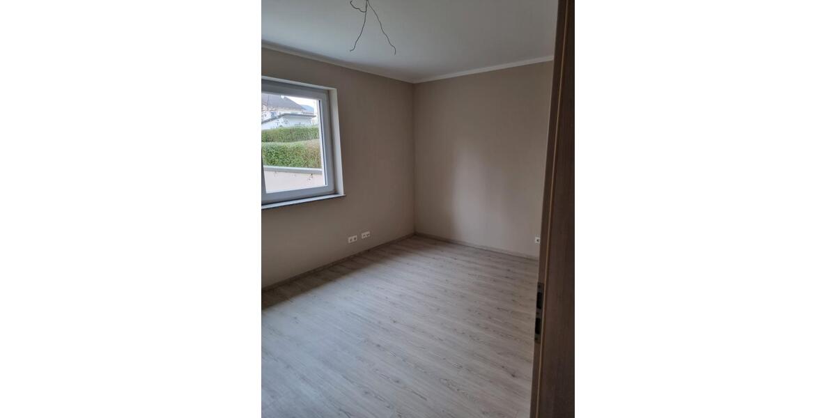 Erdgeschoßwohnung Neuwied - 3 Zimmer, 122 m&sup2;, 1.200&euro; | Angebot:26347249