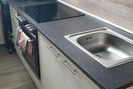 Engers, 2 Zimmer, Küche, Bad im Dachgeschoss. zimmer