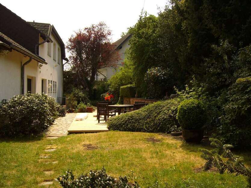 Haus zum Mieten in Koblenz 2.200 € 220 m²