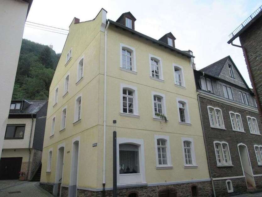 Haus zum Kaufen in Braubach 285.000 € 189.7 m²