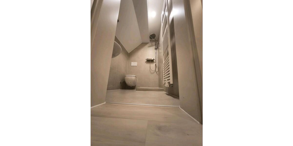 Dachgeschoßwohnung Höhr-Grenzhausen Grenzhausen - 5 Zimmer, 110 m&sup2;, 880&euro; | Angebot:25783248