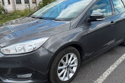 Ford Focus 170.000 km 3.999 &euro; Diez 65582