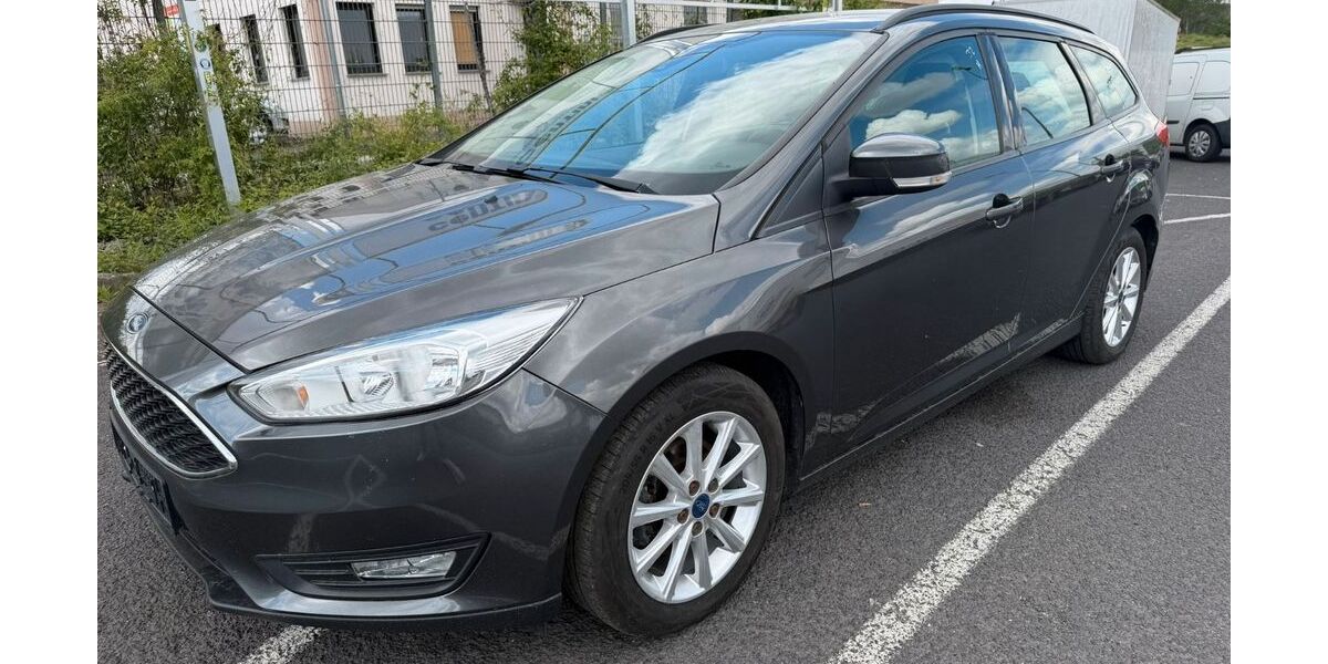 Ford Focus 170.000 km 3.999 &euro; Diez 65582