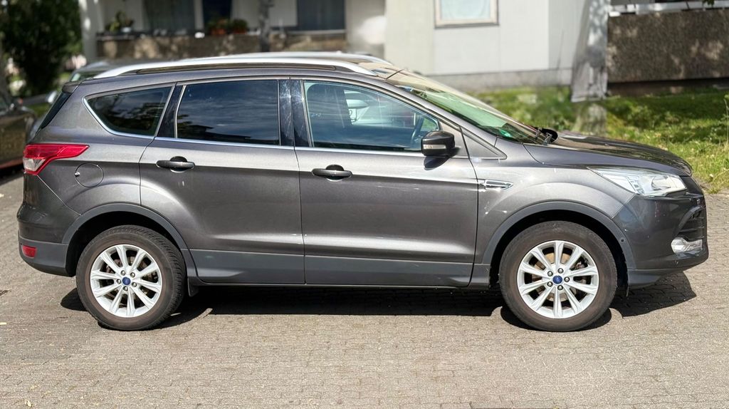 Ford Kuga 95.000 km 10.500 &euro; Koblenz 56075