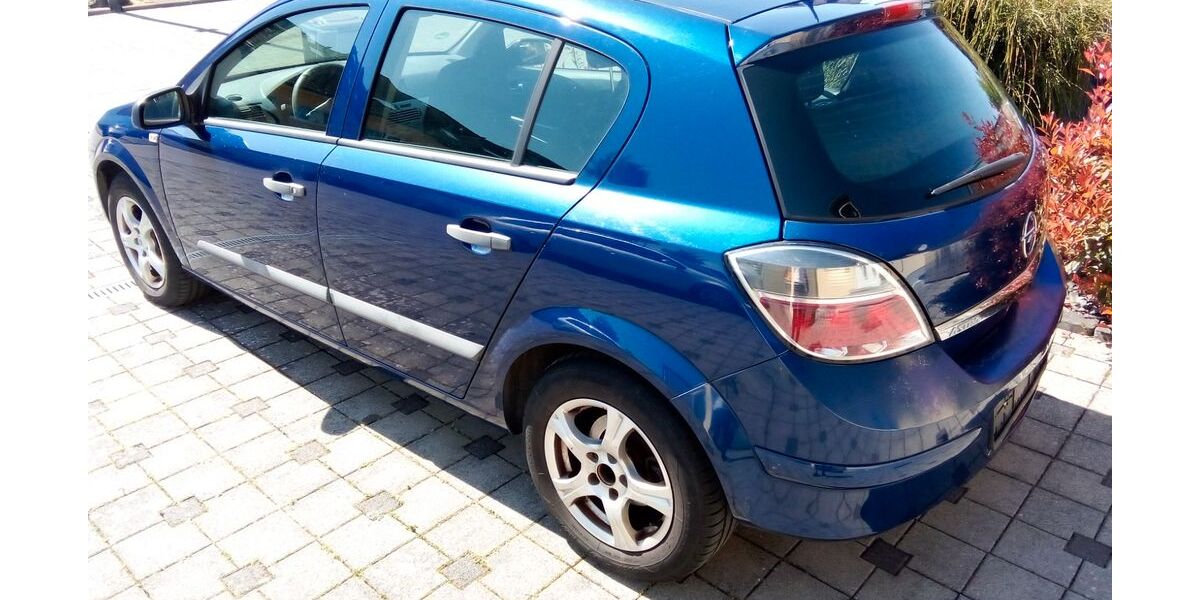 Opel Astra 215.000 km 990 € Andernach 56626