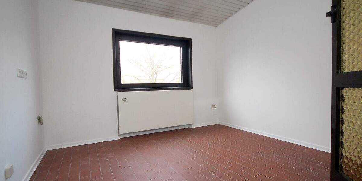 Räumlichkeiten bestens geeignet für Praxis oder Büro 4 zimmer