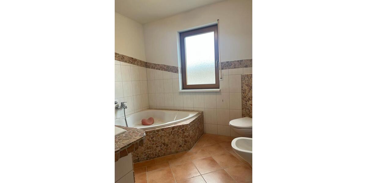 Etagenwohnung Mülheim-Kärlich Kärlich - 4 Zimmer, 100 m&sup2;, 1.200&euro; | Angebot:25561107