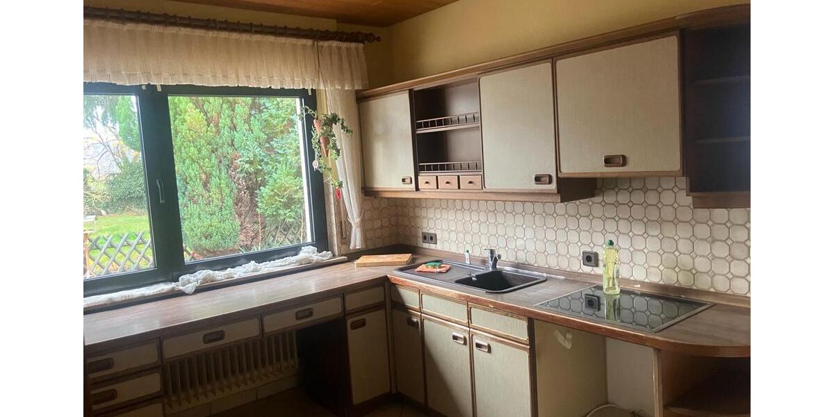 Alleinstehendes Einfamilienhaus in ruhiger Lage mit Garten 13 zimmer