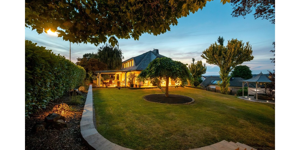 Exklusives Einfamilienhaus mit Garten & Fernsicht - Einfamilienhaus Ebernhahn | Angebot:27108314
