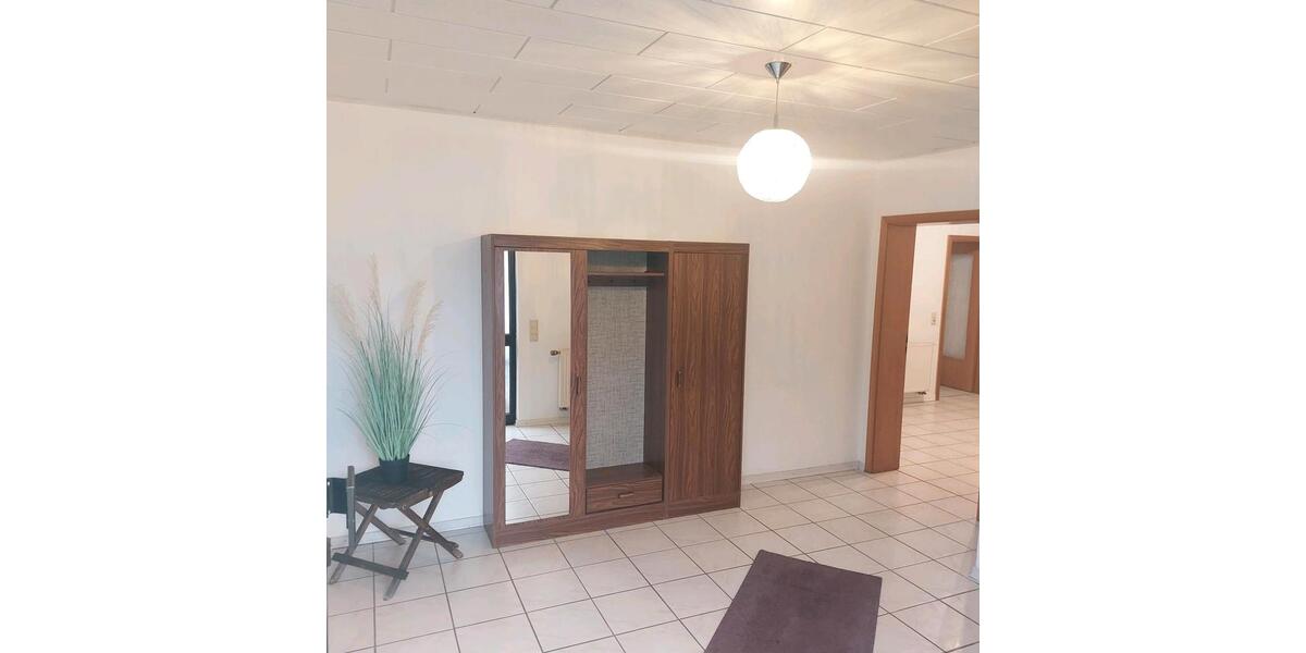 Gemütliche 2-Zimmer-Wohnung mit großem Balkon und Kaminofen in 2 zimmer