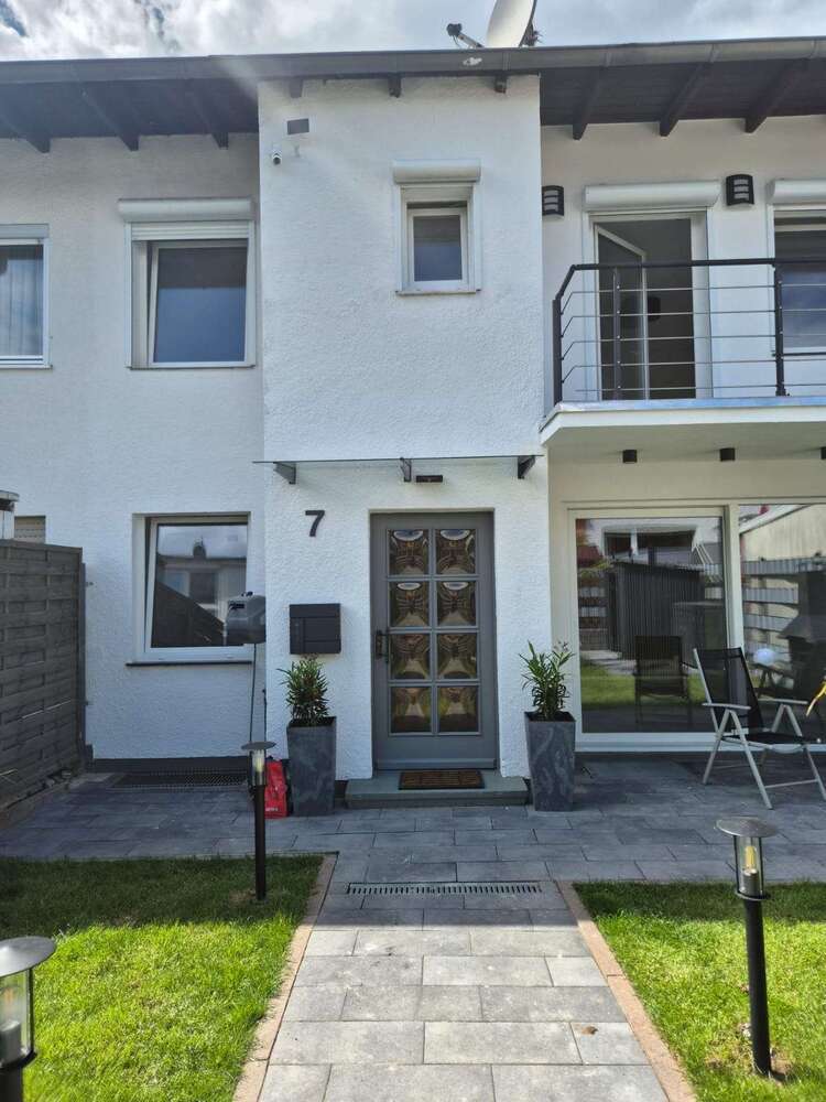 Haus zum Kaufen in Koblenz 298.000 € 107 m²