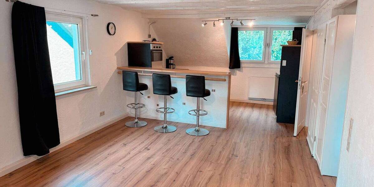 Charmantes und gepflegtes 1-2 Familienhaus in toller Lage 8 zimmer