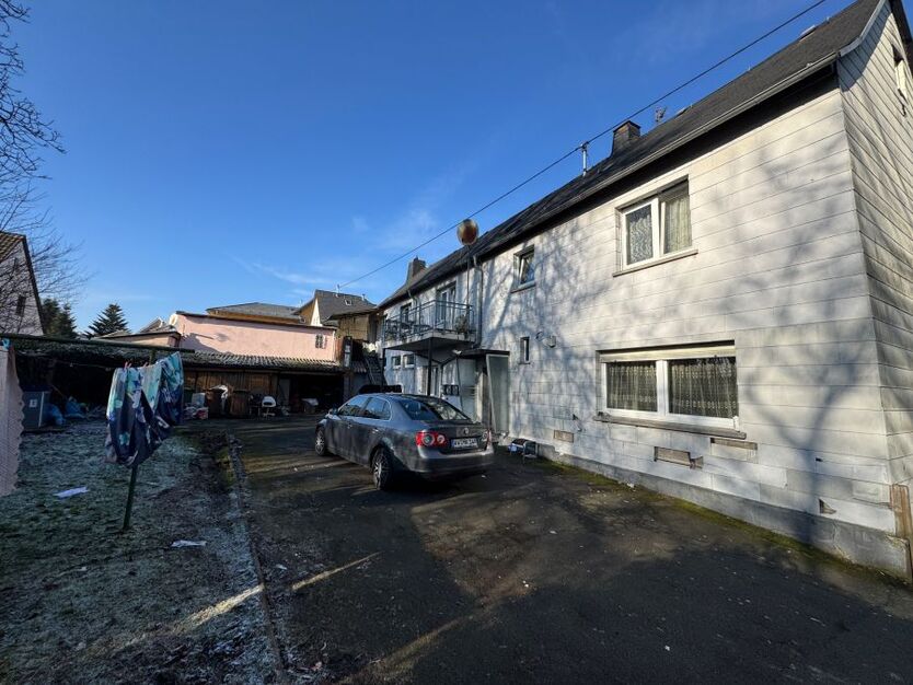 Provisionsfrei* Attraktives Investitionsobjekt im Herzen von Wirges - Mehrfamilienhaus mit Potenzial (Sanierung über KFW mit bis zu 45% Tilgungszuschuss möglich) zimmer