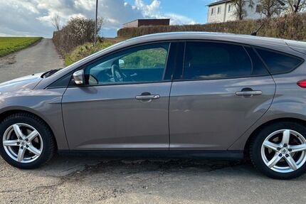 Ford Focus 87.000 km 5.200 &euro; Nastätten 56355