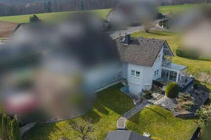 Traumhafte Doppelhaushälfte mit großem Garten, Wintergarten und Sauna - Haus Hambach | Angebot:25892522