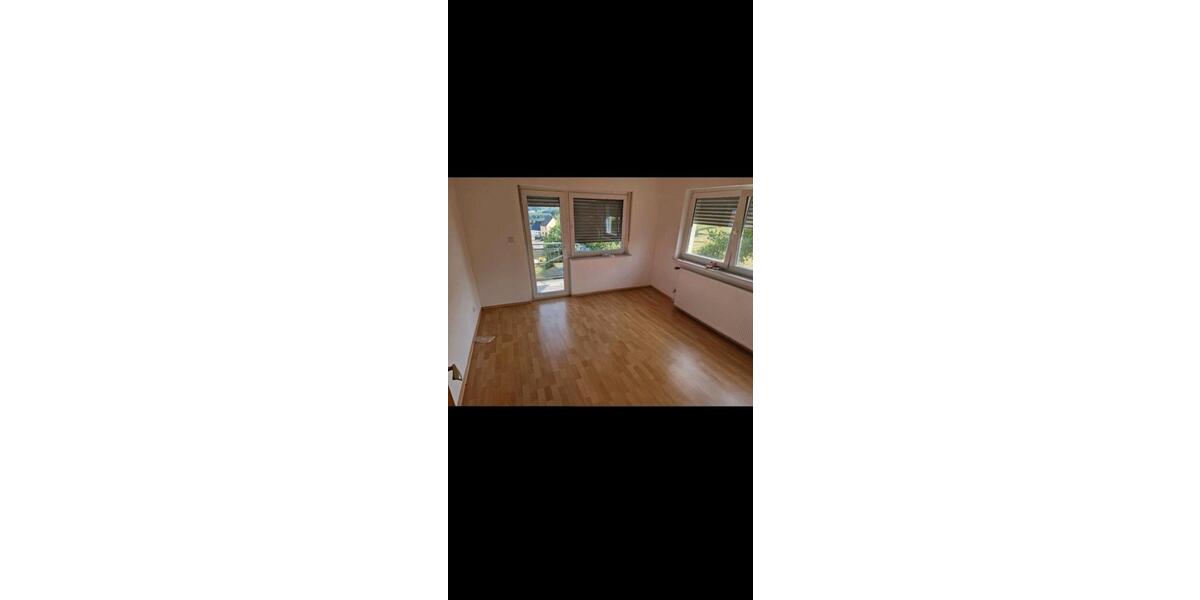 Etagenwohnung Hundsangen - 4 Zimmer, 80 m&sup2;, 690&euro; | Angebot:26416136