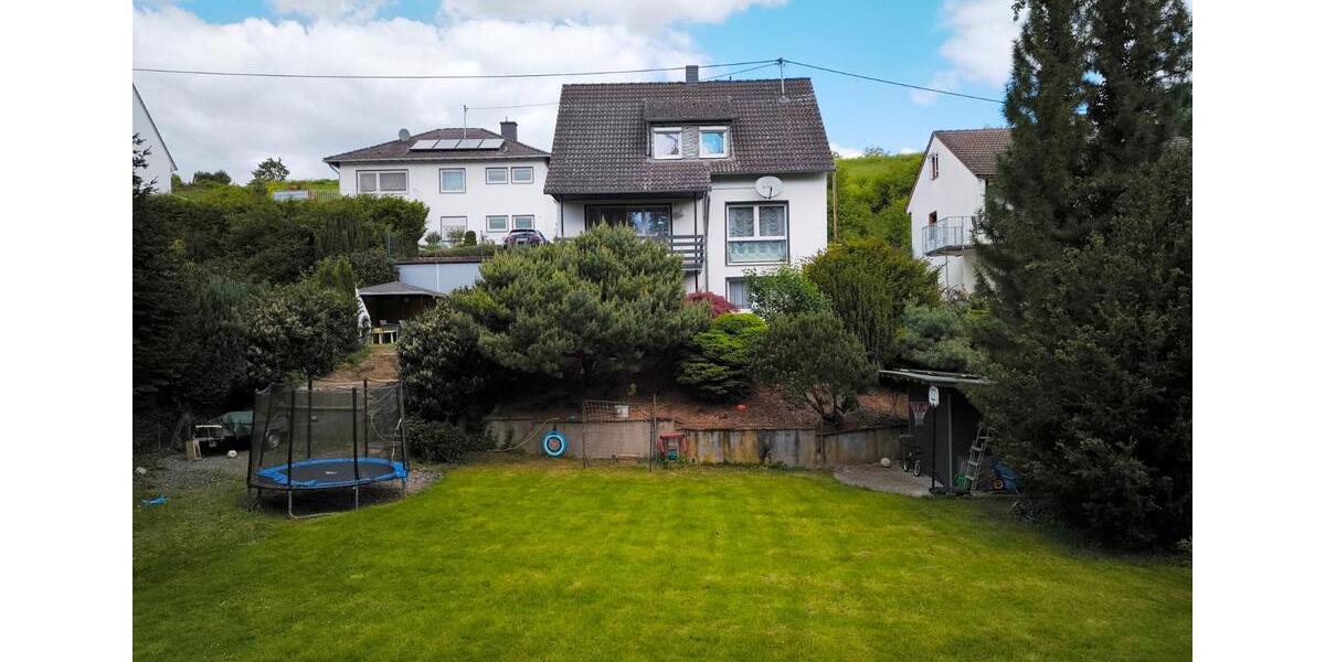 Einfamilienhaus in guter Lage auf 1765m Parkgrundstück mit Bach 6 zimmer