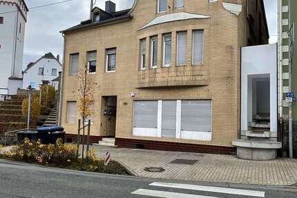 Haus Weißenthurm - 12 Zimmer, 348 m&sup2;, 459.000&euro; | Angebot:20198223