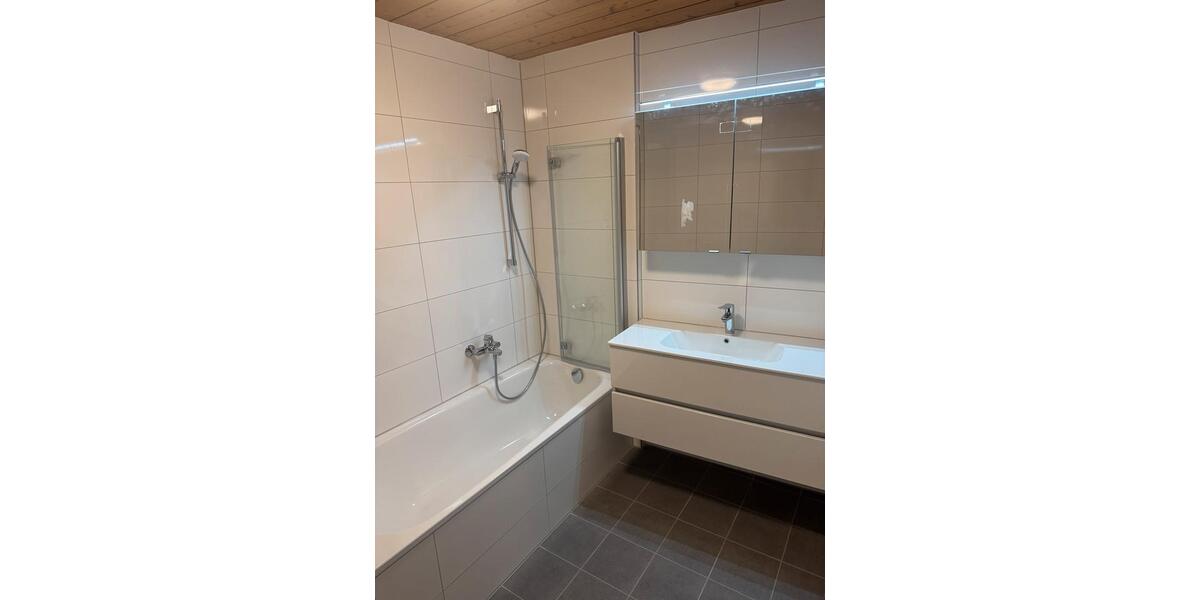 Haus 7 ZKB in Oberfell zu vermieten 7 zimmer