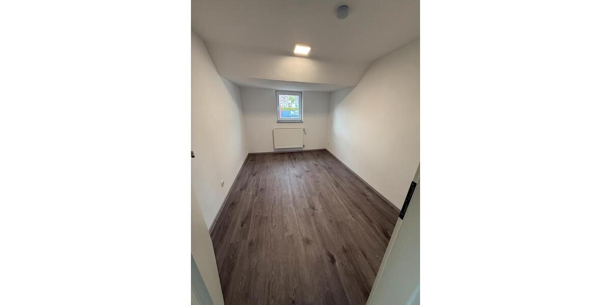 Dachgeschoßwohnung Neuwied - 3 Zimmer, 84 m&sup2;, 780&euro; | Angebot:26443952