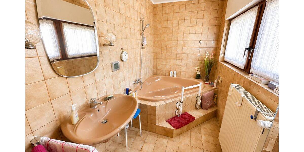 Mehrfamilienhaus, Wohnhaus Ransbach-Baumbach Baumbach - 8 Zimmer, 224 m&sup2;, 359.000&euro; | Angebot:26875003