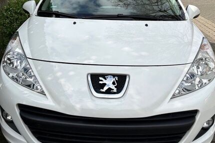 Peugeot 207 104.000 km 4.500 &euro; Waldorf 53498