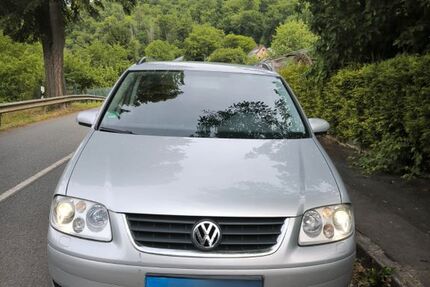 VW Touran 267.800 km 1.700 &euro; Singhofen 56379