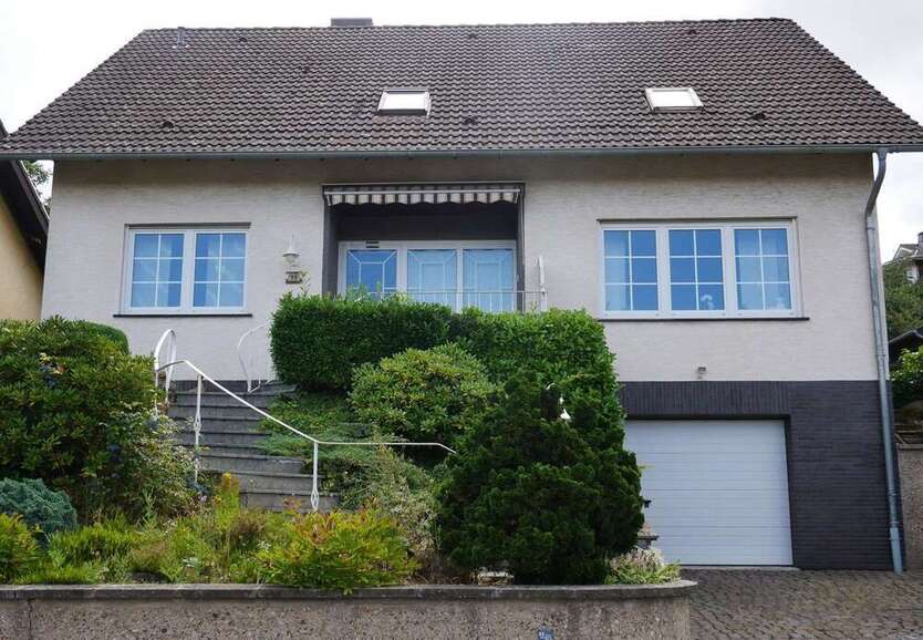 Haus zum Kaufen in Burgbrohl 350.000 € 205.88 m²