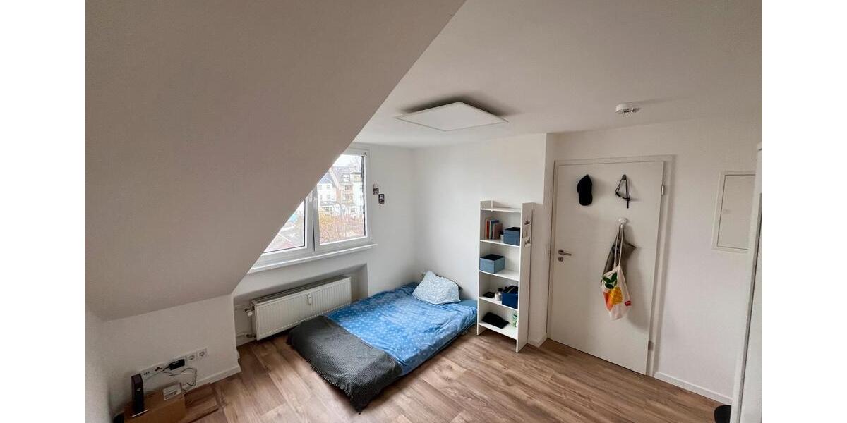 Dachgeschoßwohnung Koblenz Bubenheim - 1 Zimmer, 17 m&sup2;, 700&euro; | Angebot:25570768