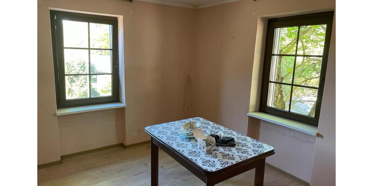 Etagenwohnung Brey - 5 Zimmer, 90 m&sup2;, 350&euro; | Angebot:26387177