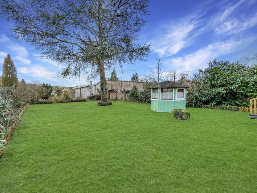Haus zum Kaufen in Weißenthurm 598.000 € 315 m²