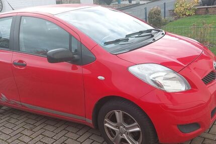 Toyota Yaris 185.000 km 2.700 € Dürrholz 56307