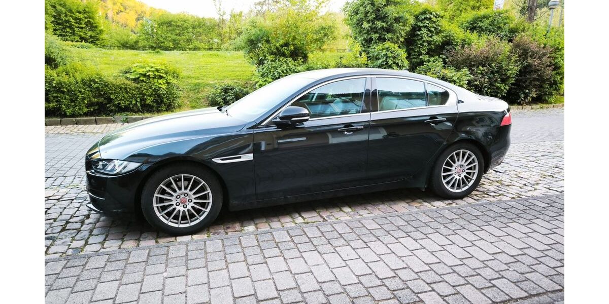 Jaguar XE 147.300 km 9.350 &euro; Koblenz 56070