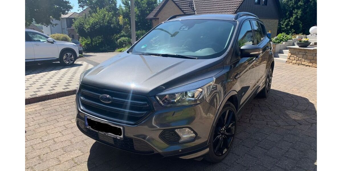 Ford Kuga 72.000 km 17.900 € Girod 56412