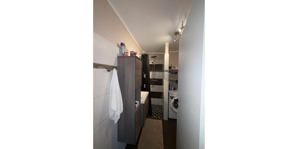 Reihenhaus Gückingen - 7 Zimmer, 180 m&sup2;, 280.000&euro; | Angebot:27066463