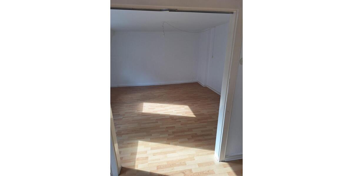 Dachgeschoßwohnung Koblenz Bubenheim - 2.5 Zimmer, 75 m&sup2;, 740&euro; | Angebot:25546353