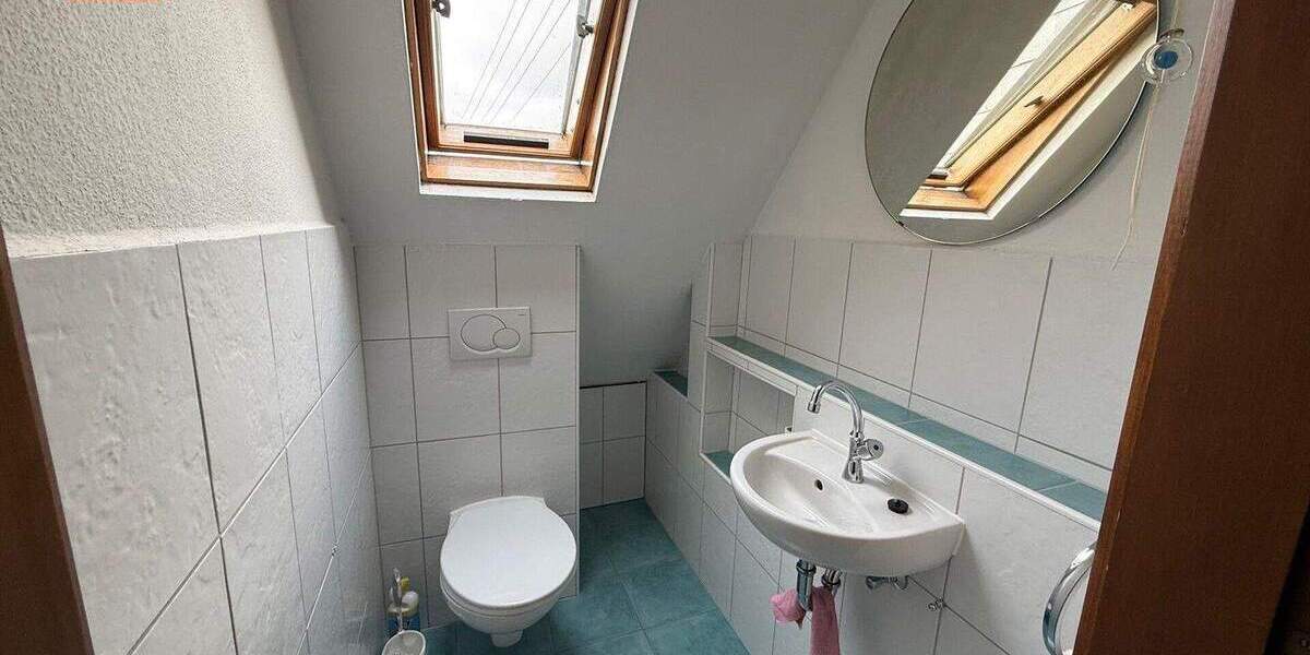 Doppelhaushälfte Weißenthurm - 6 Zimmer, 140 m&sup2;, 210.000&euro; | Angebot:25668777