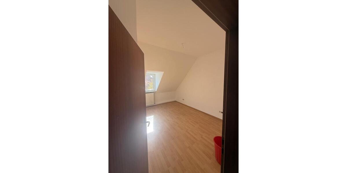 Große DG Wohnung in Koblenz Lützel ideal als WG 4 zimmer