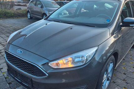 Ford Focus 98.000 km 5.990 &euro; Boppard/Bad Salzig 56154