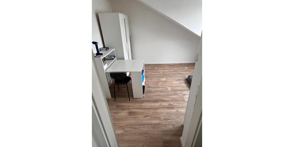 Dachgeschoßwohnung Koblenz Bubenheim - 1 Zimmer, 17 m&sup2;, 700&euro; | Angebot:25570768