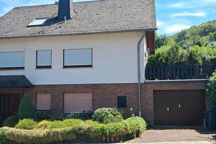 Haus Dieblich - 8 Zimmer, 174 m&sup2;, 445.000&euro; | Angebot:27158180
