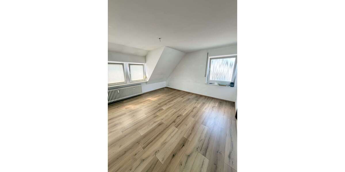 Etagenwohnung Kaltenengers - 3.5 Zimmer, 95 m&sup2;, 720&euro; | Angebot:26919800