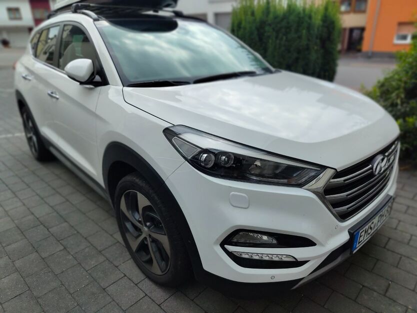 Hyundai TUCSON 124.000 km 15.250 € Arzbach 56337