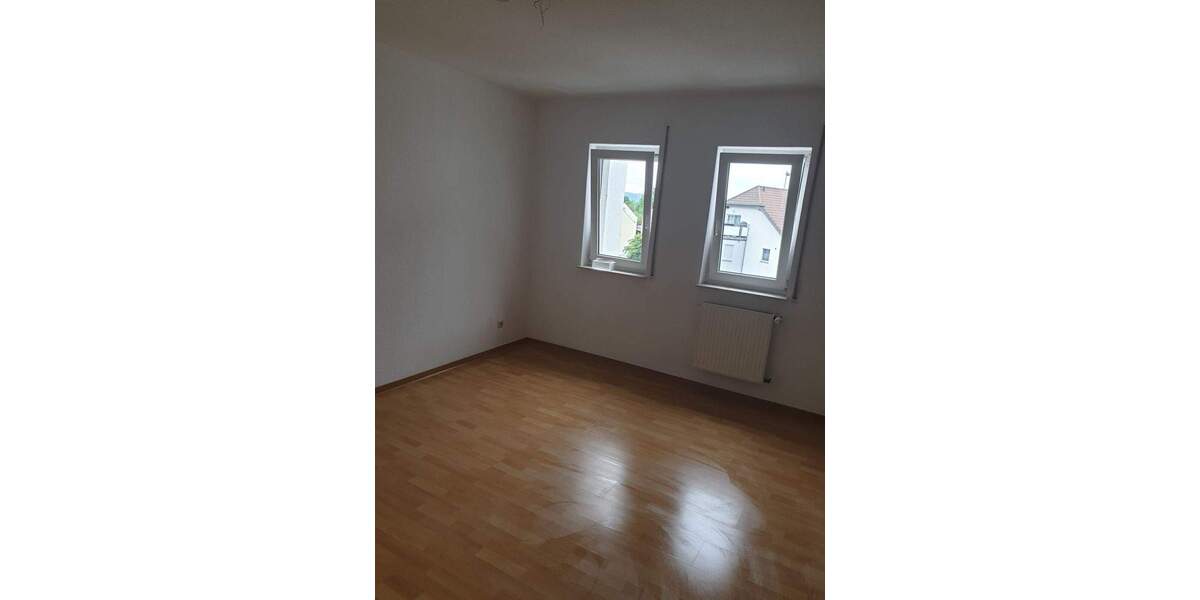 Etagenwohnung Weißenthurm - 4 Zimmer, 98 m&sup2;, 830&euro; | Angebot:25680270