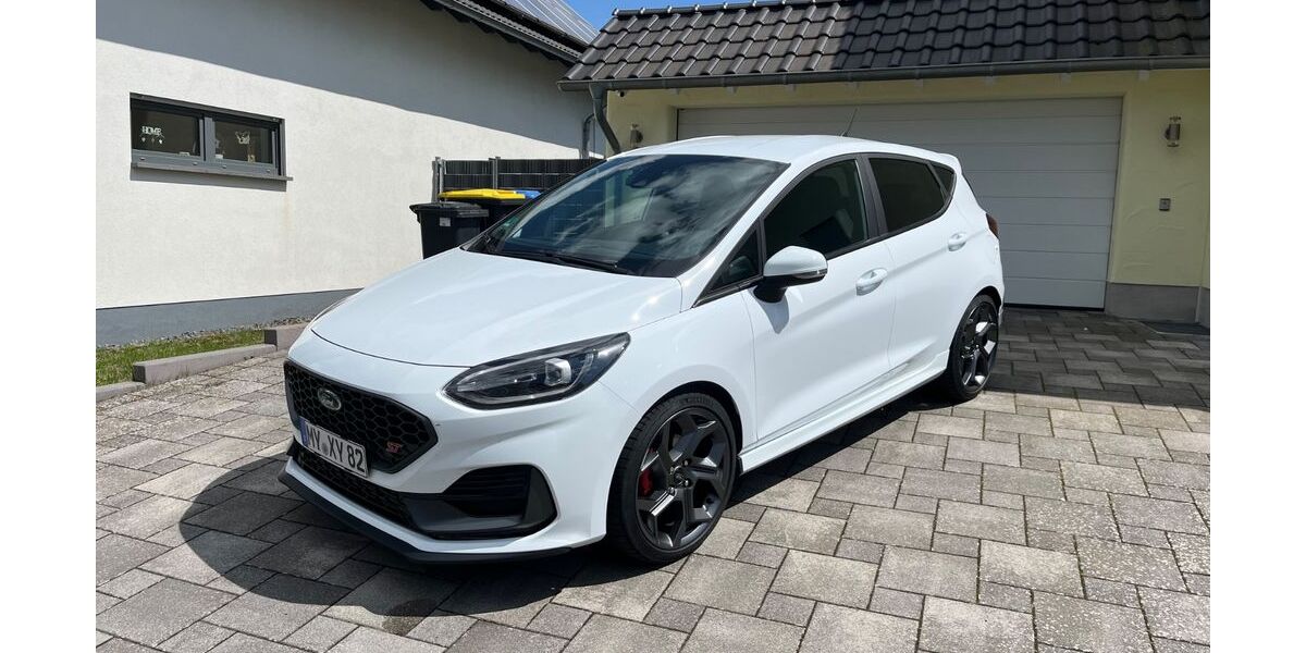 Ford Fiesta 29.000 km 22.699 &euro; Münstermaifeld 56294