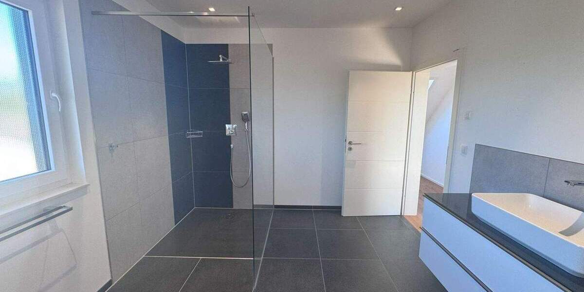 Einfamilienhaus Neuwied Oberbieber - 5 Zimmer, 177 m&sup2;, 2.000&euro; | Angebot:24874121