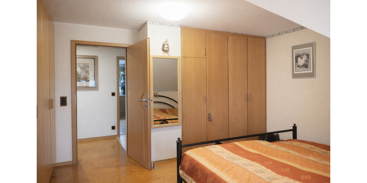 Dachgeschoßwohnung Dieblich - 4 Zimmer, 120 m&sup2;, 890&euro; | Angebot:25570766