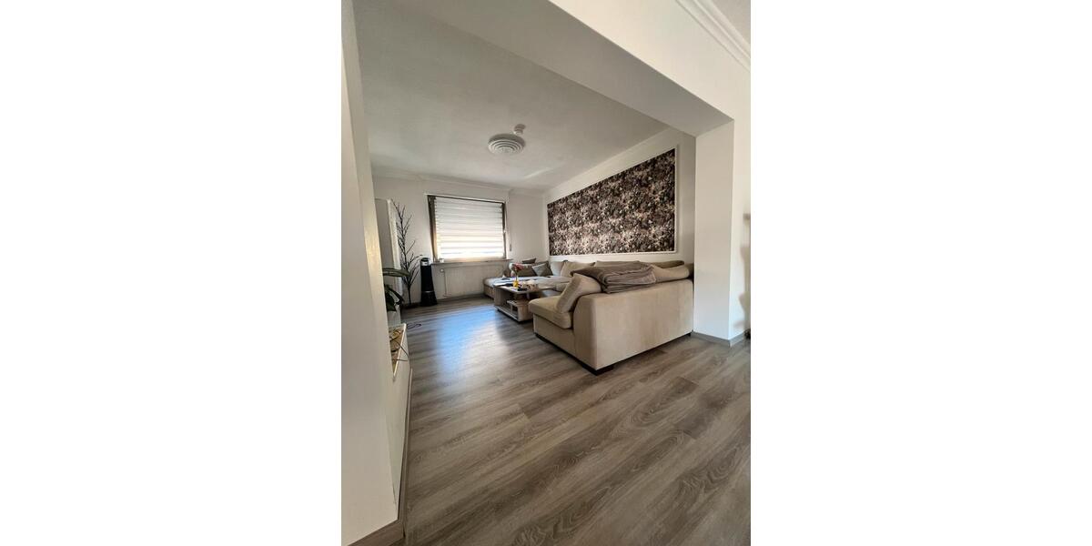 Etagenwohnung Andernach - 5 Zimmer, 90 m&sup2;, 975&euro; | Angebot:26692698