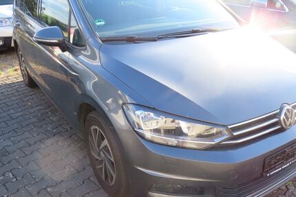 VW Touran 183.500 km 9.990 &euro; Herschbach 56414