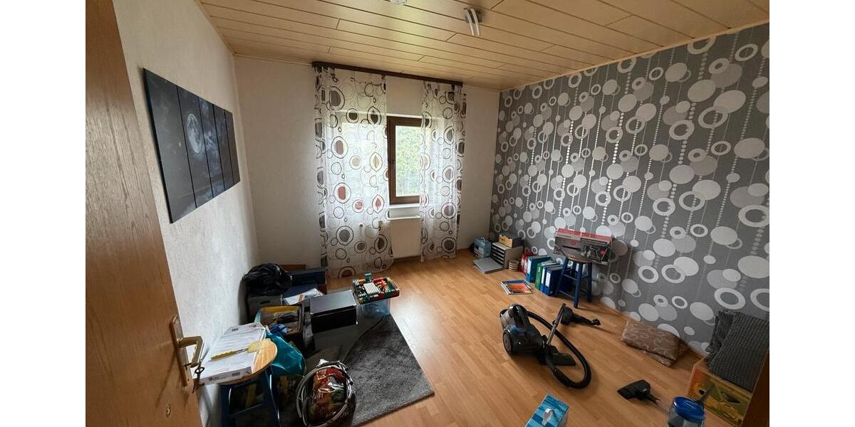Einfamilienhaus Gückingen - 6 Zimmer, 136 m&sup2;, 330.000&euro; | Angebot:27002023